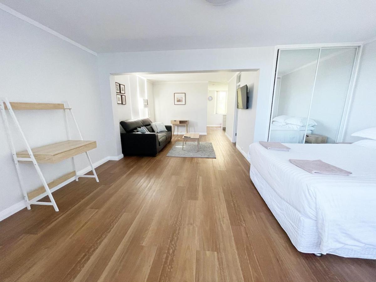 Studio 101 - First Floor Fremantle Studio Apartment מראה חיצוני תמונה