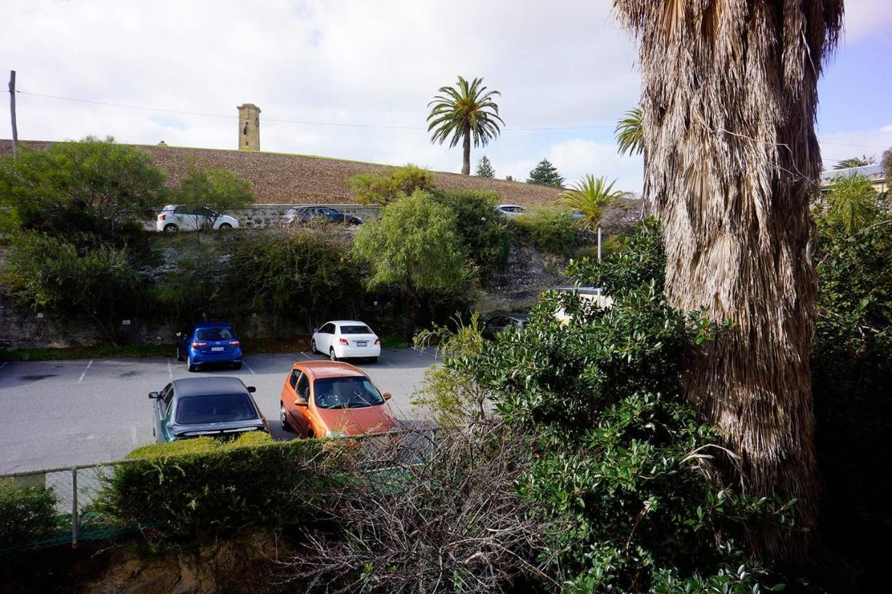 Studio 101 - First Floor Fremantle Studio Apartment מראה חיצוני תמונה